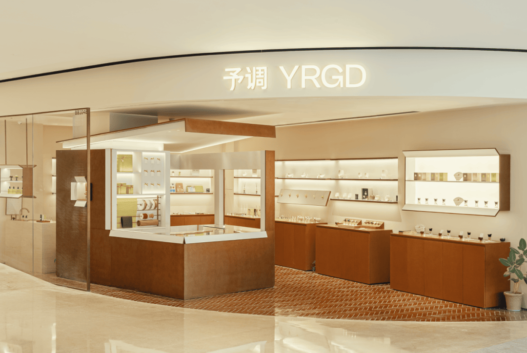 原创品牌」有哪些线下新动作？ iziRetail热点pg电子入口香氛美妆个护：2025至今「海外品牌+(图23)